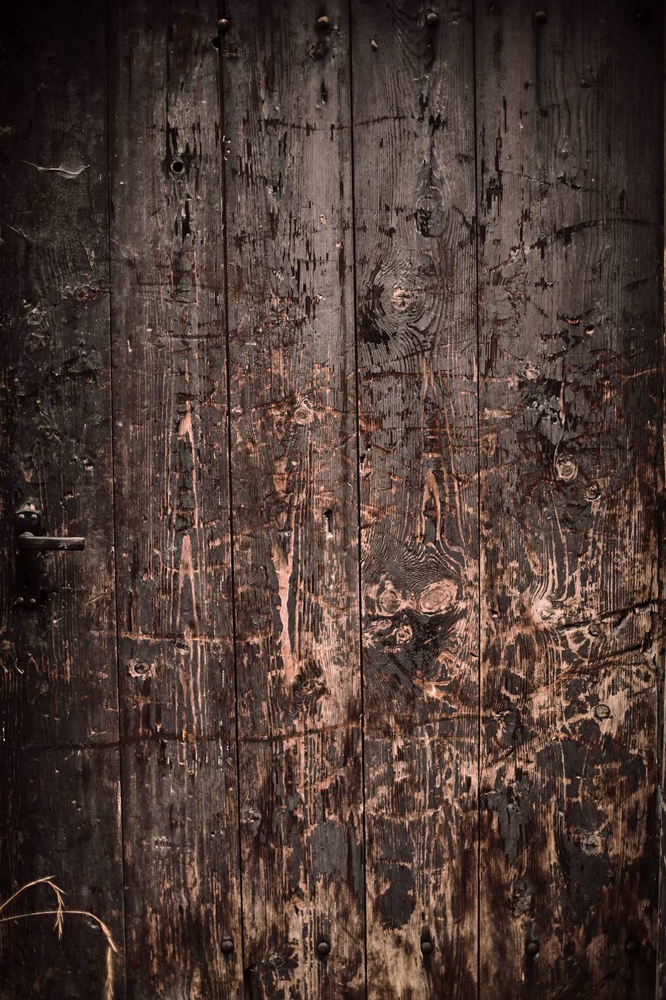  brown and black wooden surface  picture