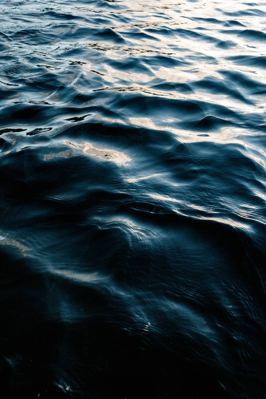 water close up photo of body of water ocean picture
