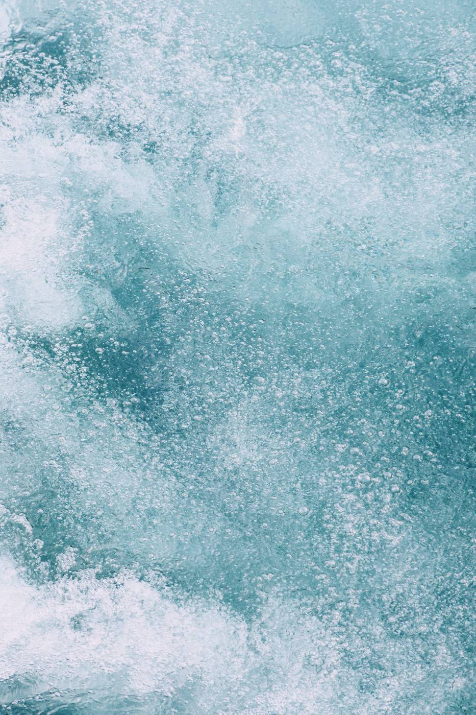 water frosted water with bubbles picture