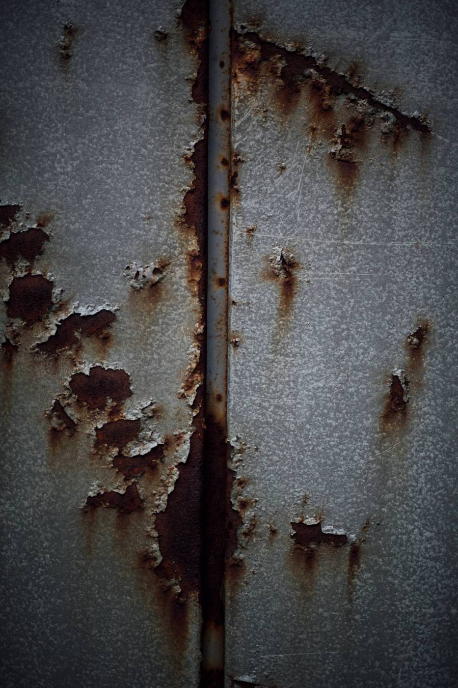  white and brown wooden board  picture